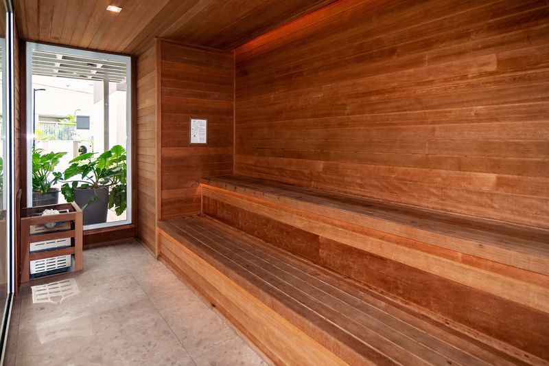Sauna revestida de madeira